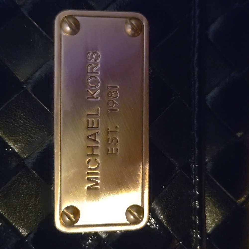 Michael Kors Black woven clutch LIKE NEW - Picture 2 of 7